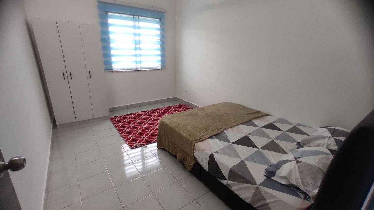 Aisya Homestay Bajet Karak Setia Extérieur photo